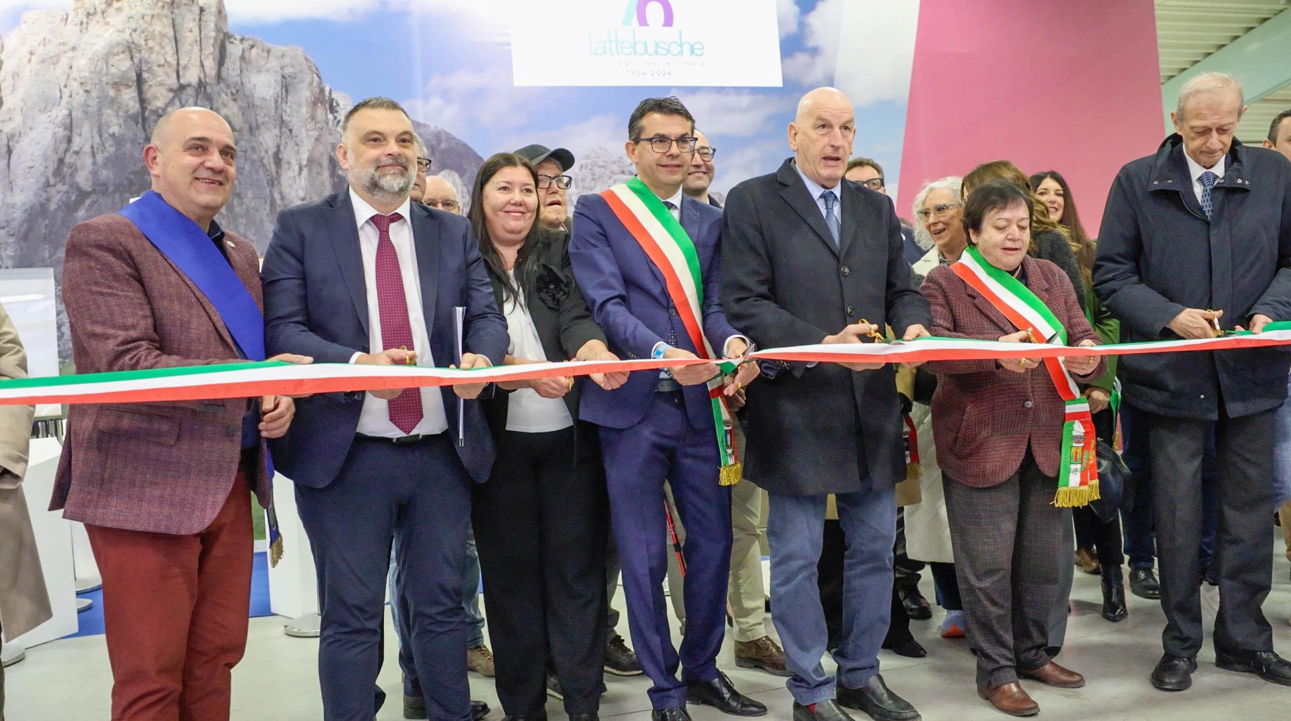 Taglio nastro Agrimont e Foreste 2026